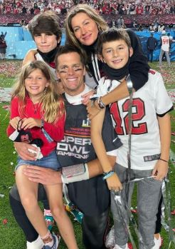 Patricia Nonnenmacher Bundchen twin sister Gisele Bundchen with her ex-husband and children